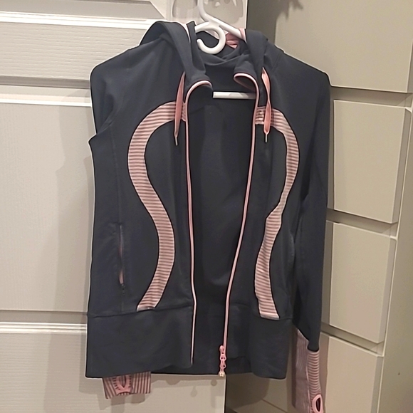 Lululemon Stride Jacket Hood Grey Pink 4 - Picture 1 of 1